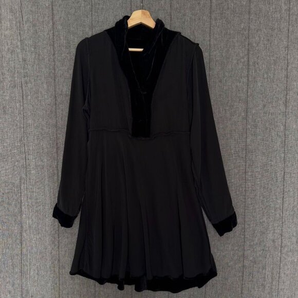 90s Vintage Kamellia by Desire Black Silk Blend Velvet Long Sleeve Mini Dress - Picture 3 of 11
